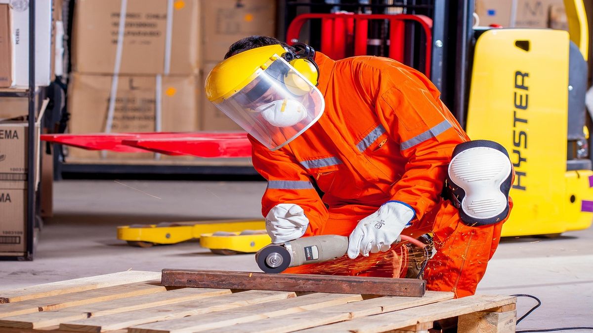 Bekerja di Ketinggian: Panduan Fall Protection & Scaffolding